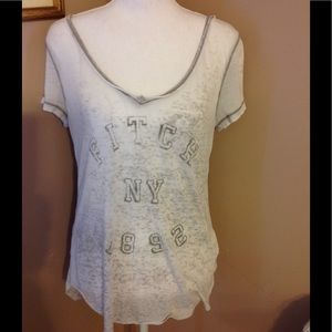 Abercrombie & Fitch short sleeve tee